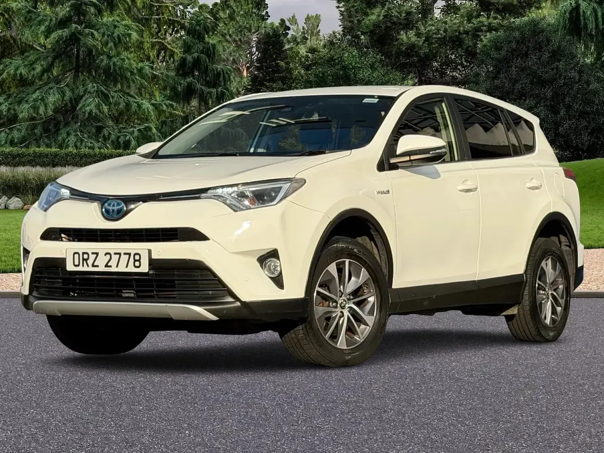 Used Toyota RAV4 Hybrid 194 HP (142 kW) 2018 White SUV