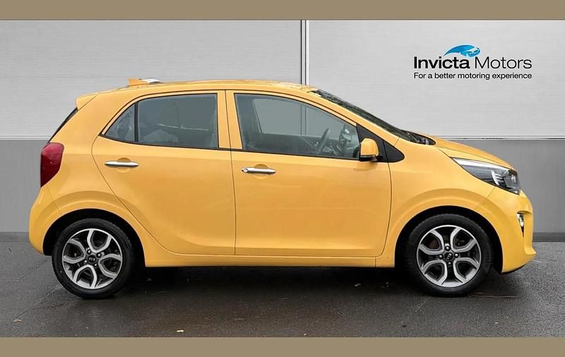 Used Kia Picanto 66 HP (48 kW) 2022 Yellow Hatchback