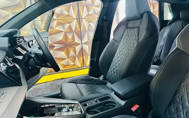 Usado Audi S3 Sportback Design 310 HP (228 kW) 2023 Cinzento Citadino