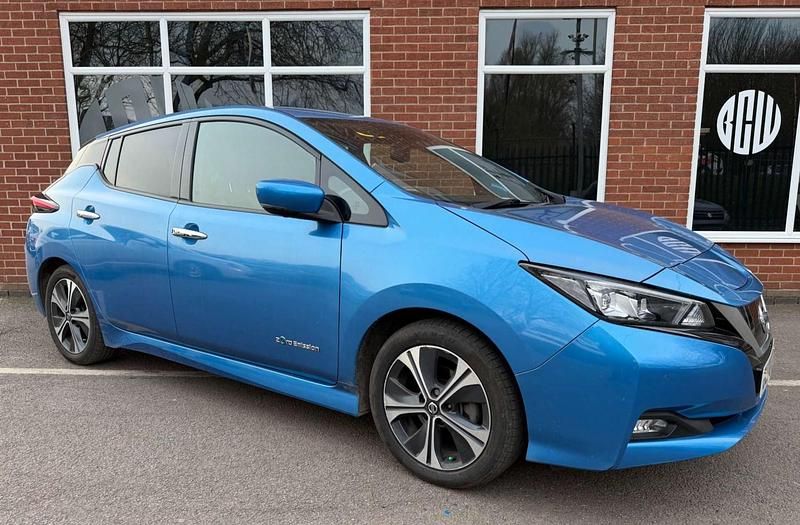Used Nissan Leaf Tekna 110 kW (150 HP) 2020 Blue Hatchback