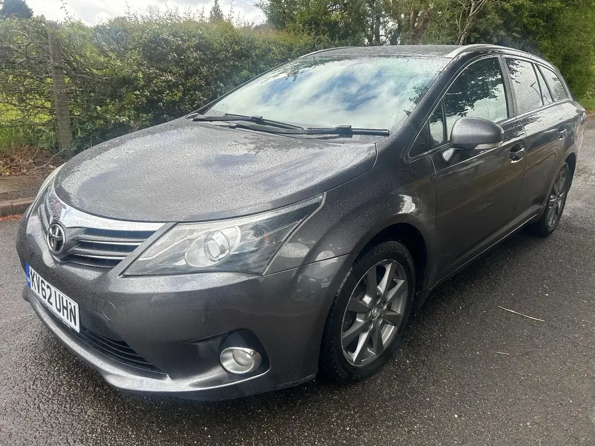 Used Toyota Avensis T4 2012 Grey Estate
