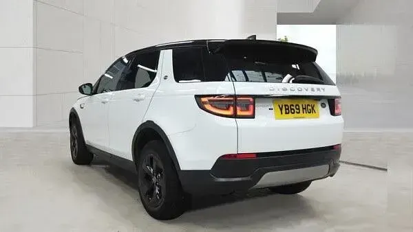 Used Land Rover Discovery 5 SE 2019 White SUV