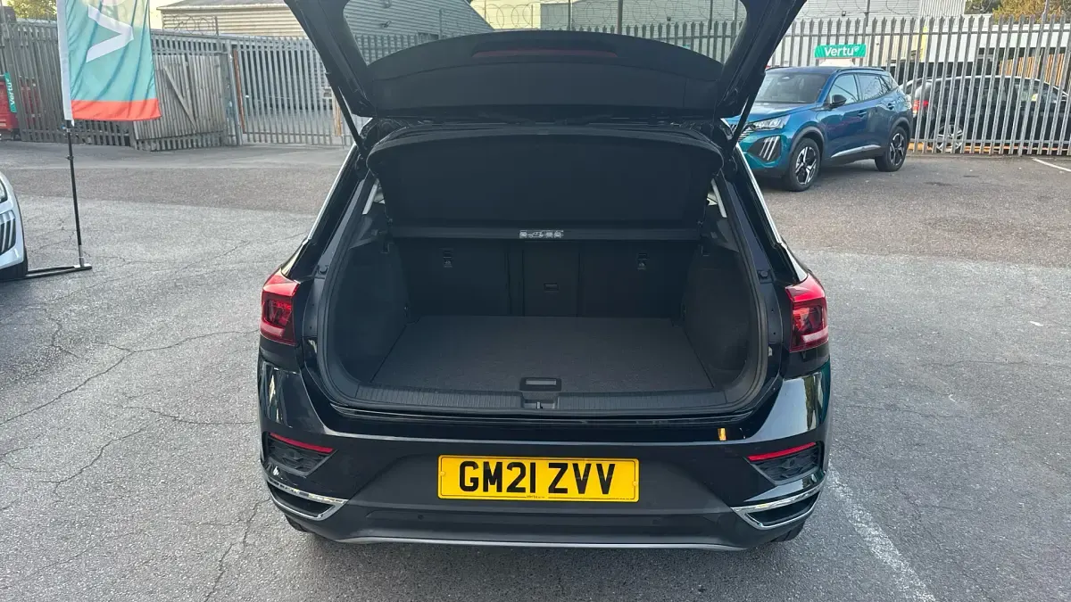 Used VW T-Roc SEL 150 HP (110 kW) 2021 Black SUV
