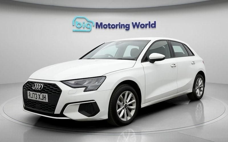 Used Audi A3 Sportback 110 HP (80 kW) 2023 White Hatchback