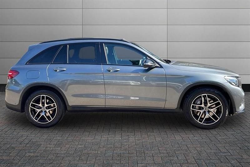 Used Mercedes GLC220 AMG 170 HP (125 kW) 2019 Selenite grey Estate