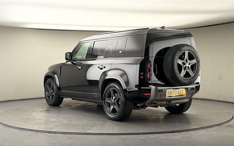 Used Land Rover Defender SE Dynamic 250 HP (183 kW) 2023 Santorini black SUV