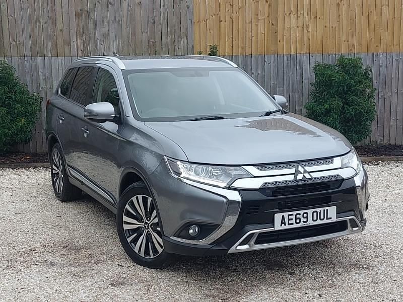 Grey Used 2019 Mitsubishi Outlander SUV | £15,898 (Fair price) - Image 1/4