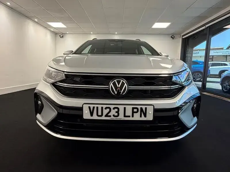 Used VW Taigo R-line 110 HP (80 kW) 2023 Silver SUV
