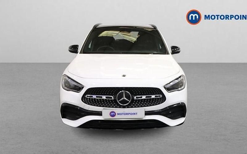 Used Mercedes GLA200 AMG Line Premium Plus 163 HP (119 kW) 2022 White SUV