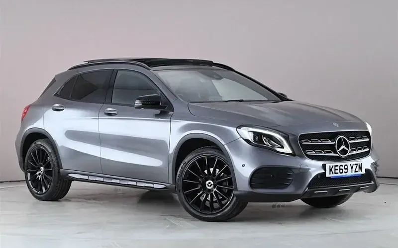 Usado Mercedes GLA200 AMG line 156 HP (114 kW) 2020 SUV