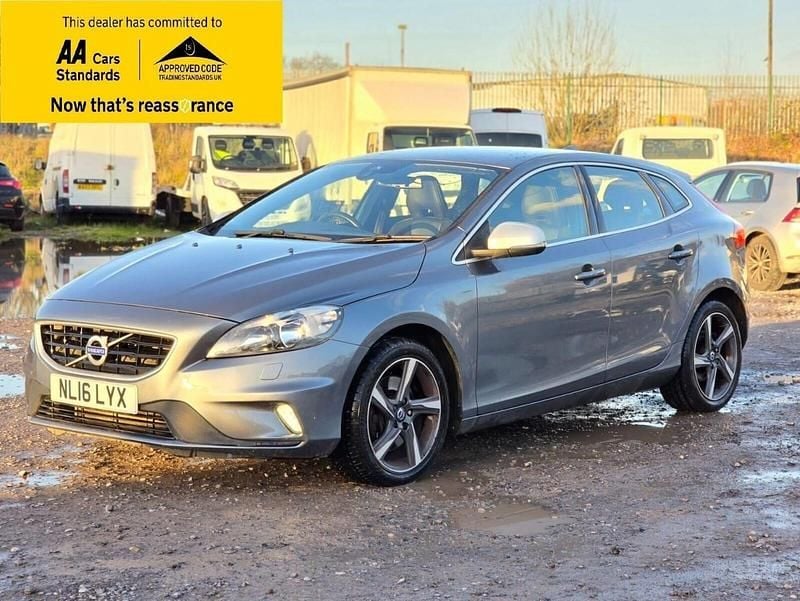 Used Volvo V40 R-Design 122 HP (89 kW) 2016 Grey Hatchback