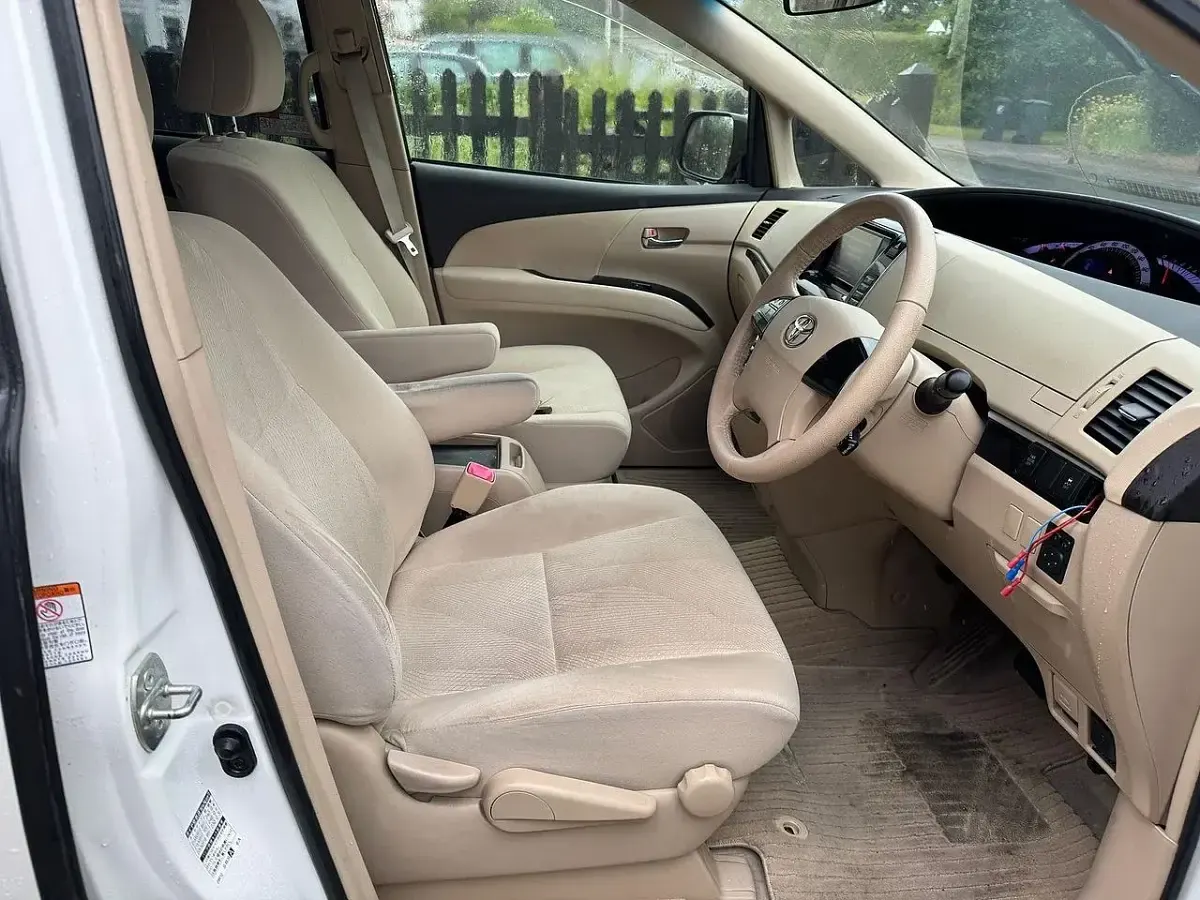 Used Toyota Estima 2015 White MPV