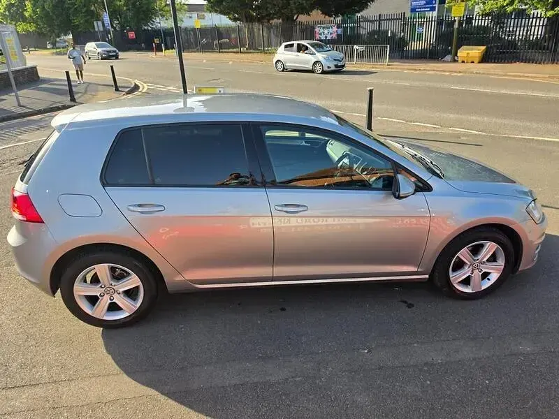Used VW Golf VII Match 105 HP (77 kW) 2014 Silver Hatchback