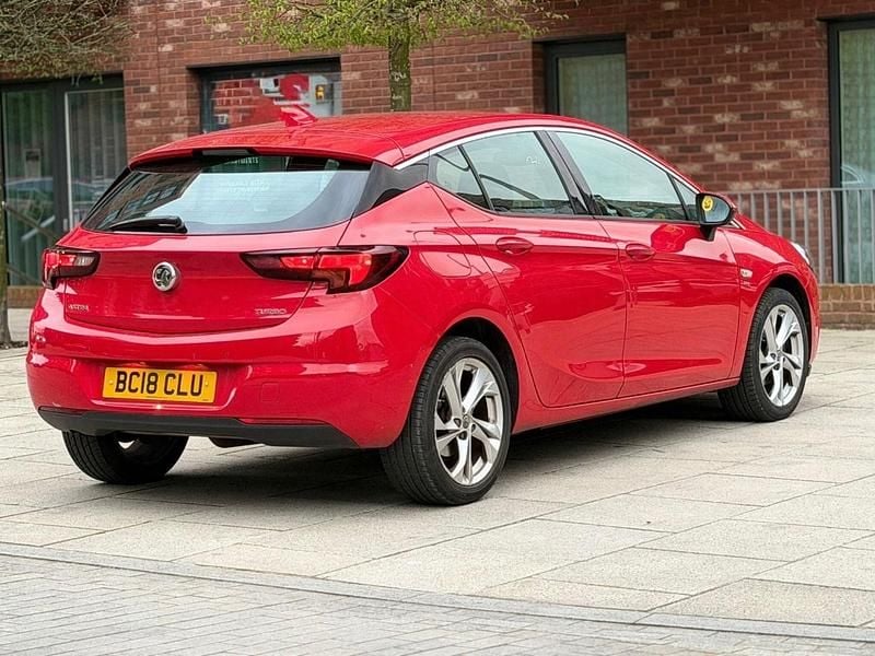 Used Vauxhall Astra SRi 150 HP (110 kW) 2018 Red Hatchback