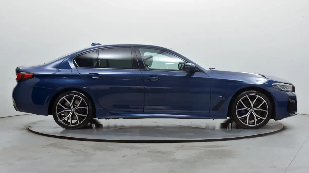 Used BMW 530e M Sport 288 HP (211 kW) 2021 Blue Sedan
