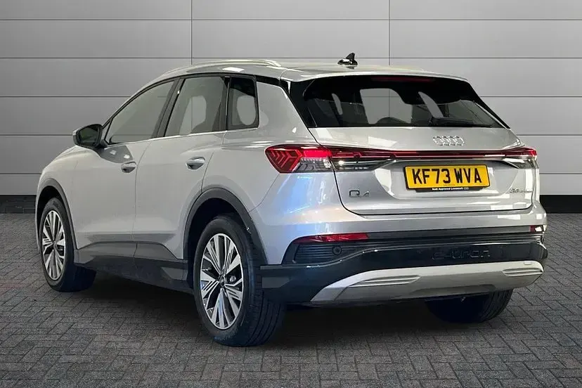 Used Audi Q4 e-tron Sport 125 kW (170 HP) 2023 Floret silver SUV