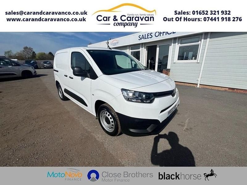 White Used 2022 Toyota Proace Active Van | £8,450 (Good price) - Image 1/4
