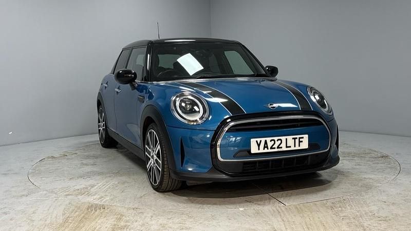 Used Mini Cooper Exclusive 134 HP (98 kW) 2022 Blue Hatchback