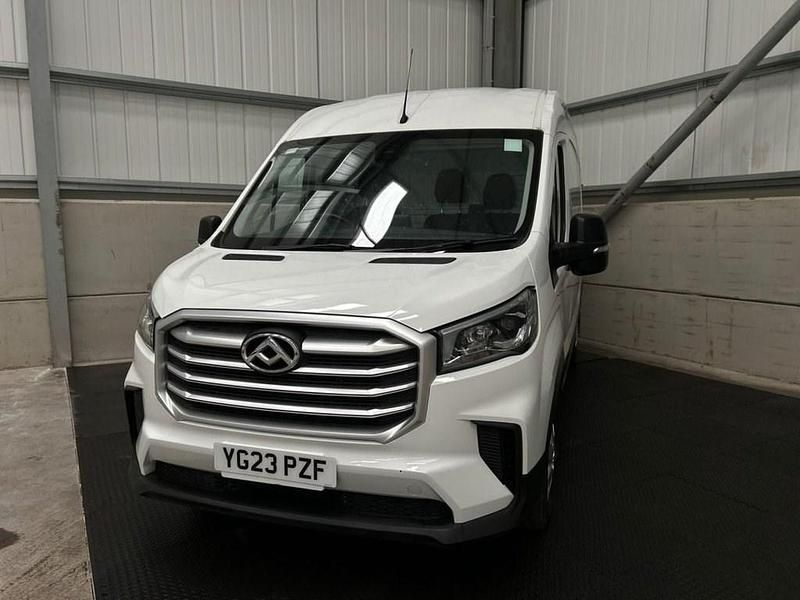 Usado Maxus V90 163 HP (119 kW) 2023 Branco Van