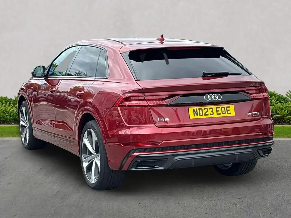 Used Audi Q8 Black Edition 340 HP (250 kW) 2023 Red SUV