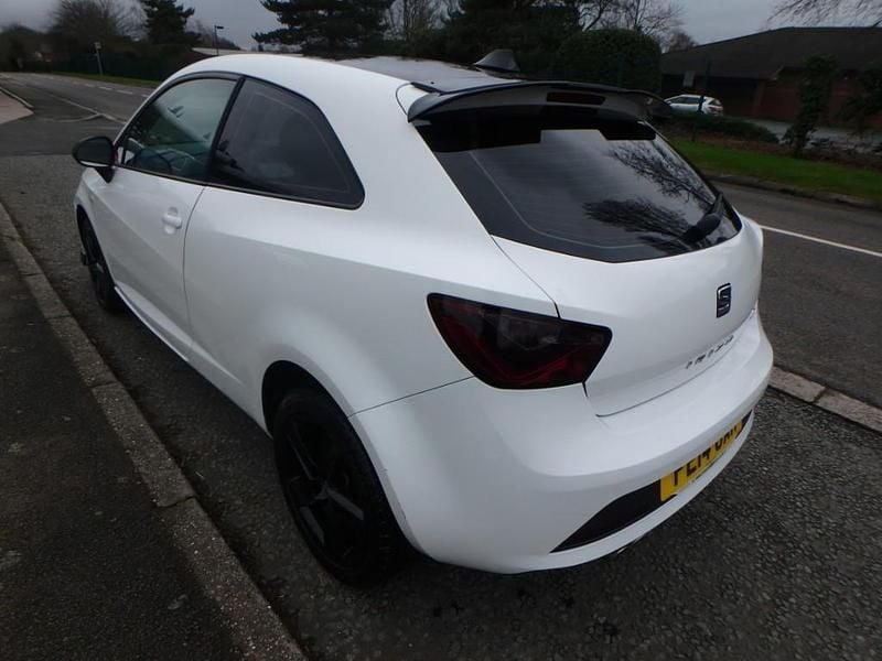 Used Seat Ibiza FR 2014 White Hatchback