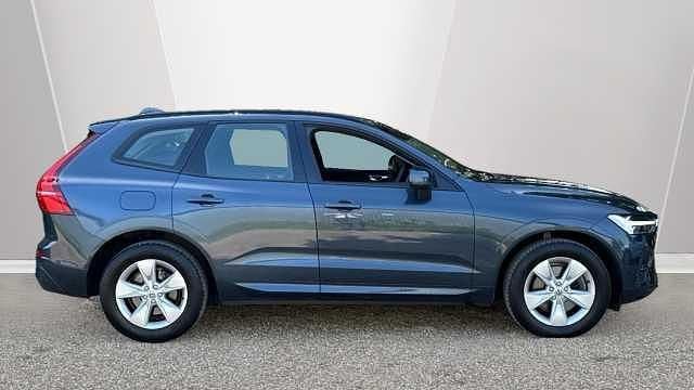 Used Volvo XC60 Momentum 247 HP (181 kW) 2022 SUV