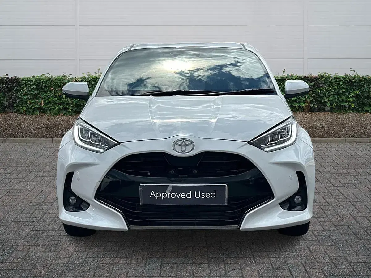 Used Toyota Yaris 2025 White Hatchback