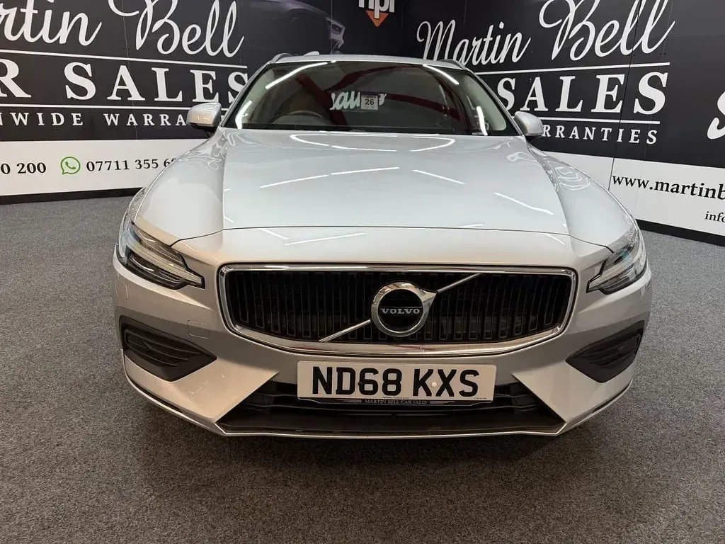Used Volvo V60 Momentum 2018 Silver Estate
