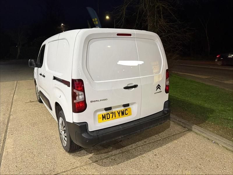 Used Citroën Berlingo 100 HP (73 kW) 2022 White MPV