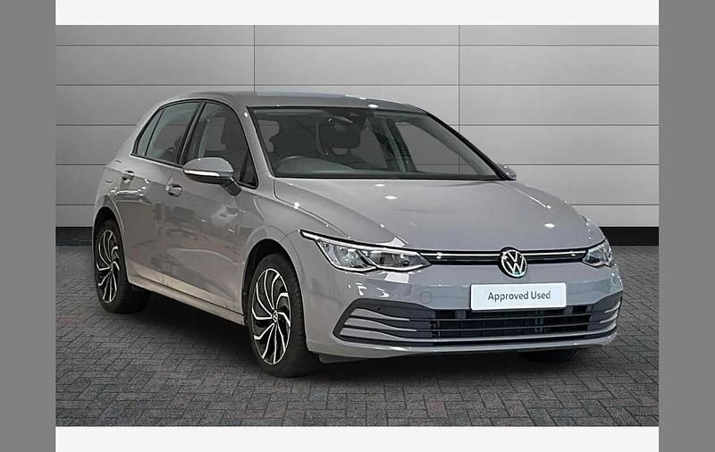 Used VW Golf VIII Life 110 HP (80 kW) 2023 Grey Hatchback