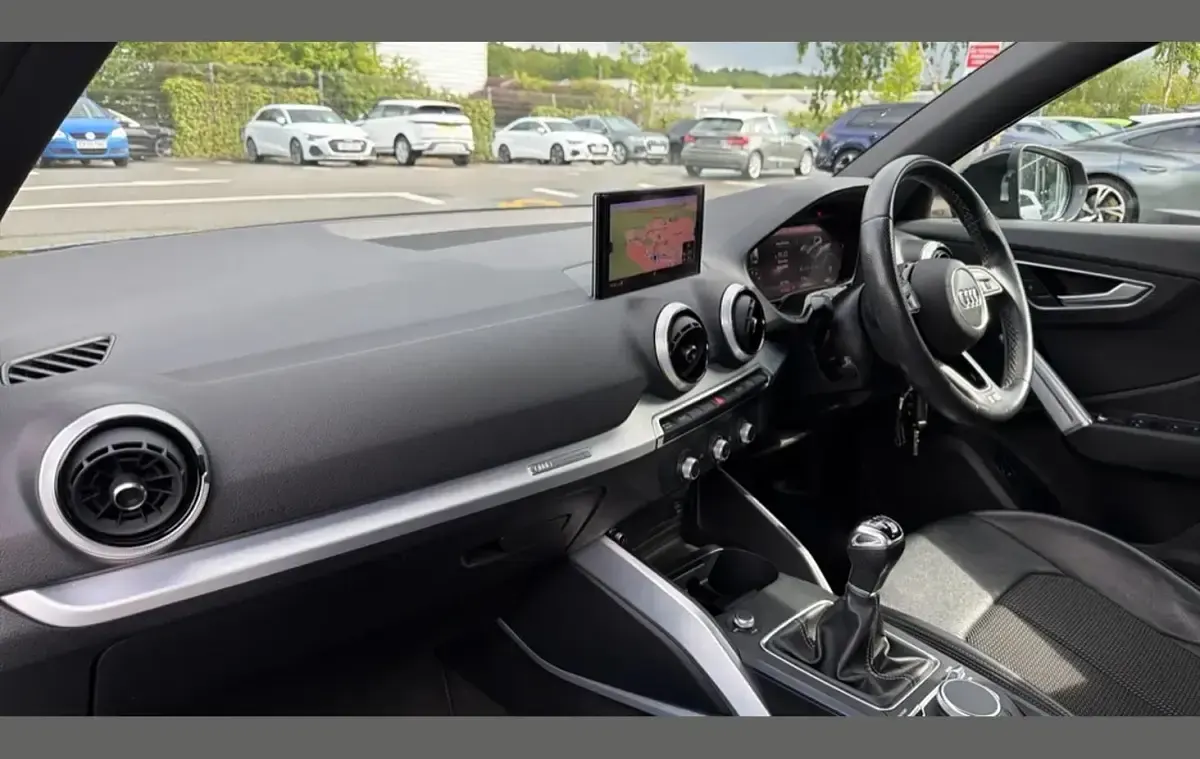 Used Audi Q2 S-Line 147 HP (108 kW) 2022 Black SUV