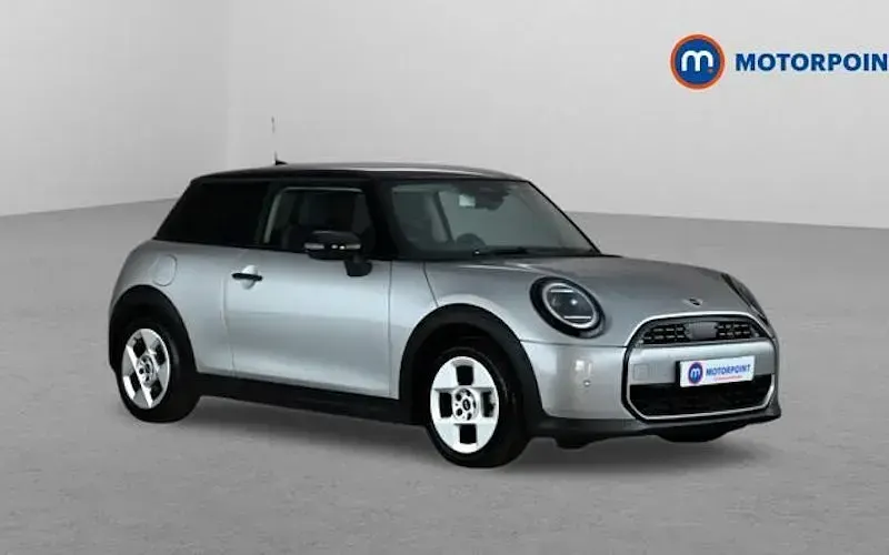 Used Mini Cooper Classic 156 HP (114 kW) 2024 Hatchback