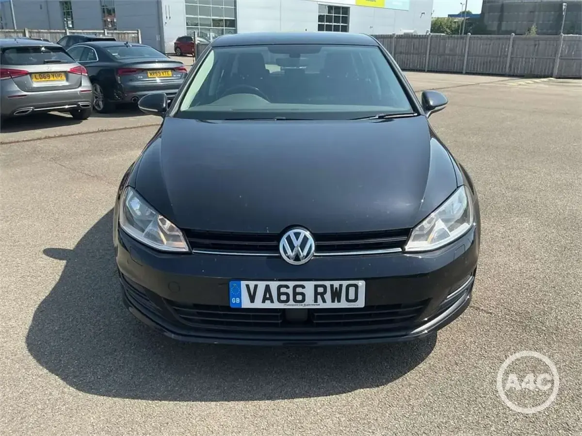 Used VW Golf VII Edition 125 HP (91 kW) 2017 Black Hatchback