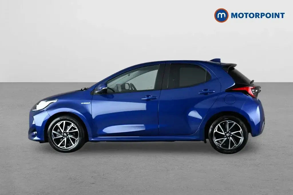 Used Toyota Yaris Hybrid Design 2021 Blue Hatchback