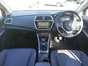 Begagnad Suzuki SX4 SZ5 129 HK (94 kW) 2021 Vit Halvkombi