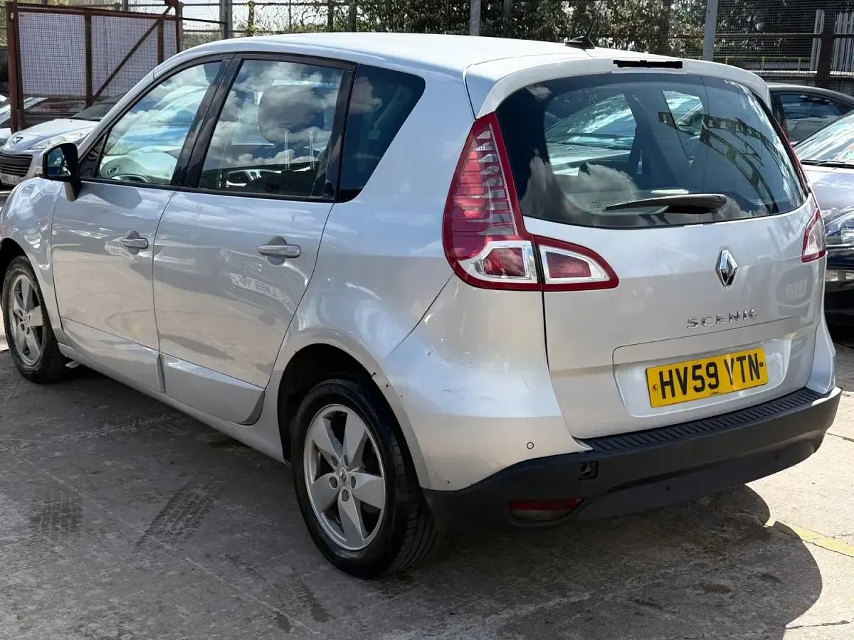 Used Renault Scénic 2009 Silver MPV