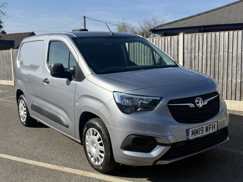 Grey Used 2019 Vauxhall Combo Sportive MPV | £5,000 (Fair price) - Image 1/4