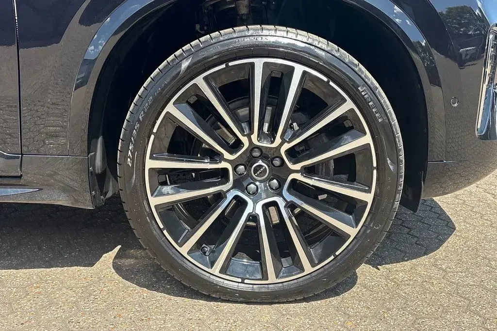 Used Volvo XC90 Ultra 455 HP (334 kW) 2025 Black SUV