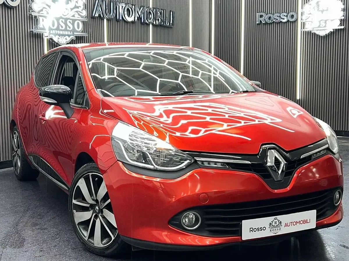 Used Renault Clio IV Dynamique 2014 Red Hatchback