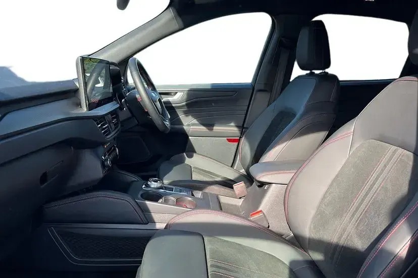 Used Ford Kuga ST-Line 243 HP (178 kW) 2025 Solar silver SUV