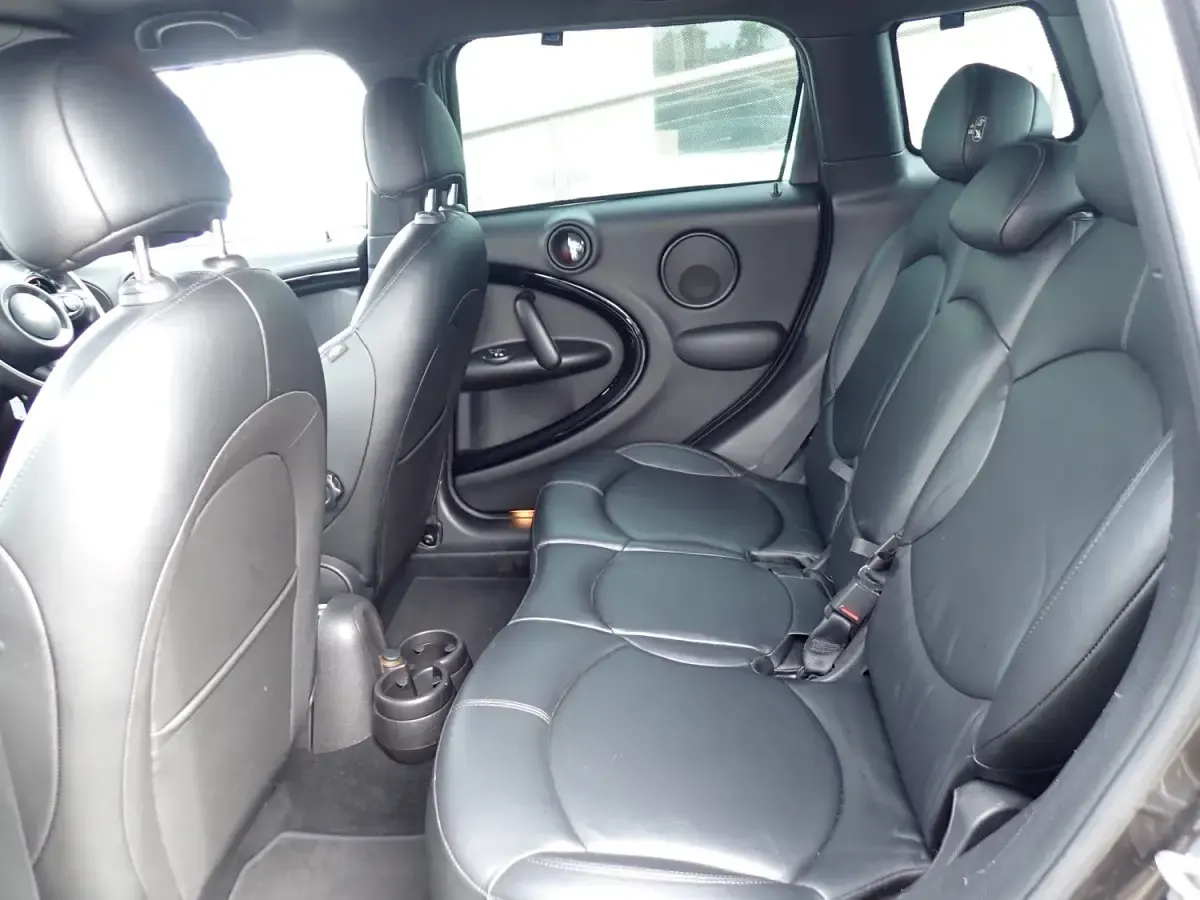 Used Mini Cooper D Countryman 112 HP (82 kW) 2016 Grey SUV