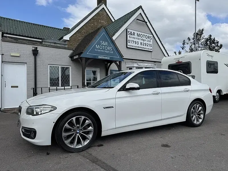 Usado BMW 520 Luxury Line 2015 Blanco Berlina