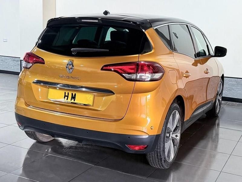 Used Renault Scénic IV Dynamique 110 HP (80 kW) 2017 Yellow/black MPV