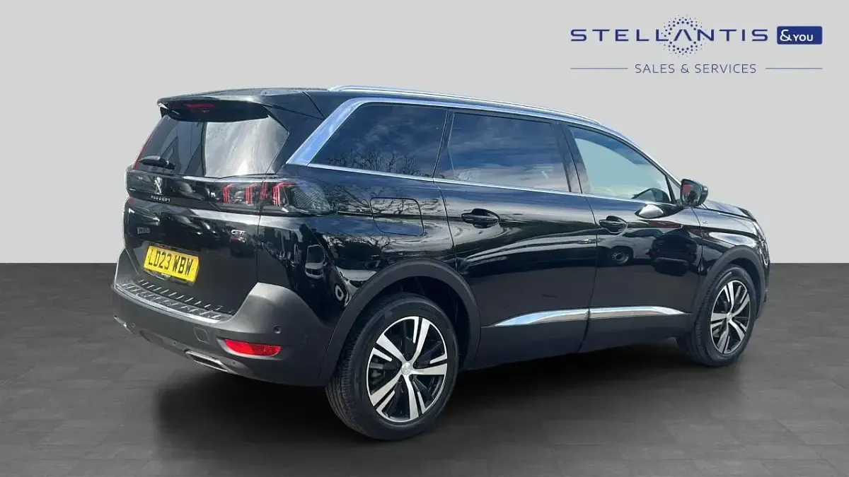 Used Peugeot 5008 GT 129 HP (94 kW) 2023 Black SUV