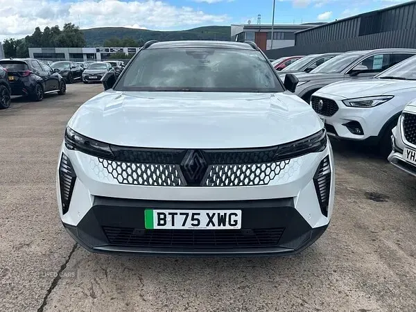 Used Renault Scenic E-Tech Techno Esprit Alpine 160 kW (218 HP) 2025 White/black SUV