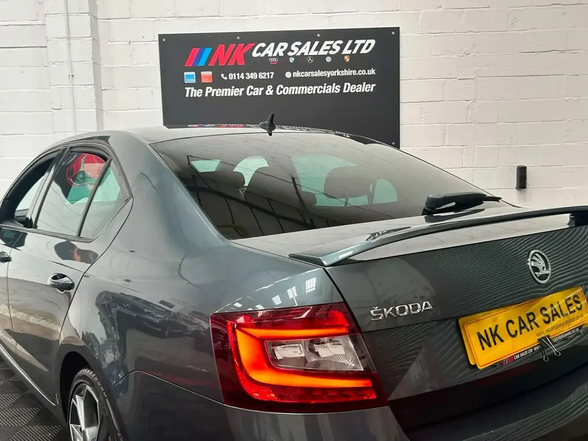 Used Skoda Octavia vRS 184 HP (135 kW) 2018 Grey Hatchback