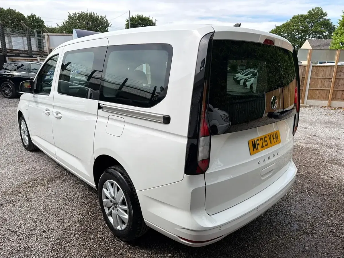 Used VW Caddy Maxi S 122 HP (89 kW) 2025 White MPV