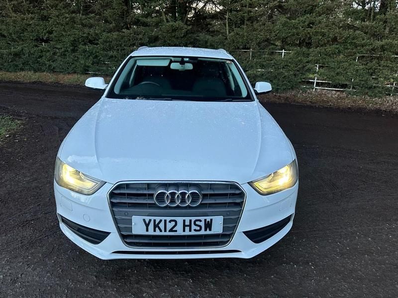 Used Audi A4 211 HP (155 kW) 2012 White Estate