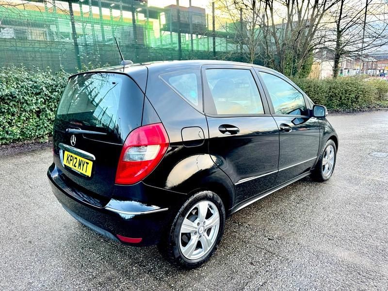 Used Mercedes A160 Avantgarde 82 HP (60 kW) 2012 Black Hatchback