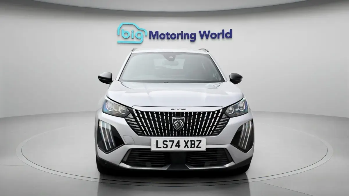 Used Peugeot 2008 Allure 131 HP (96 kW) 2024 Grey SUV